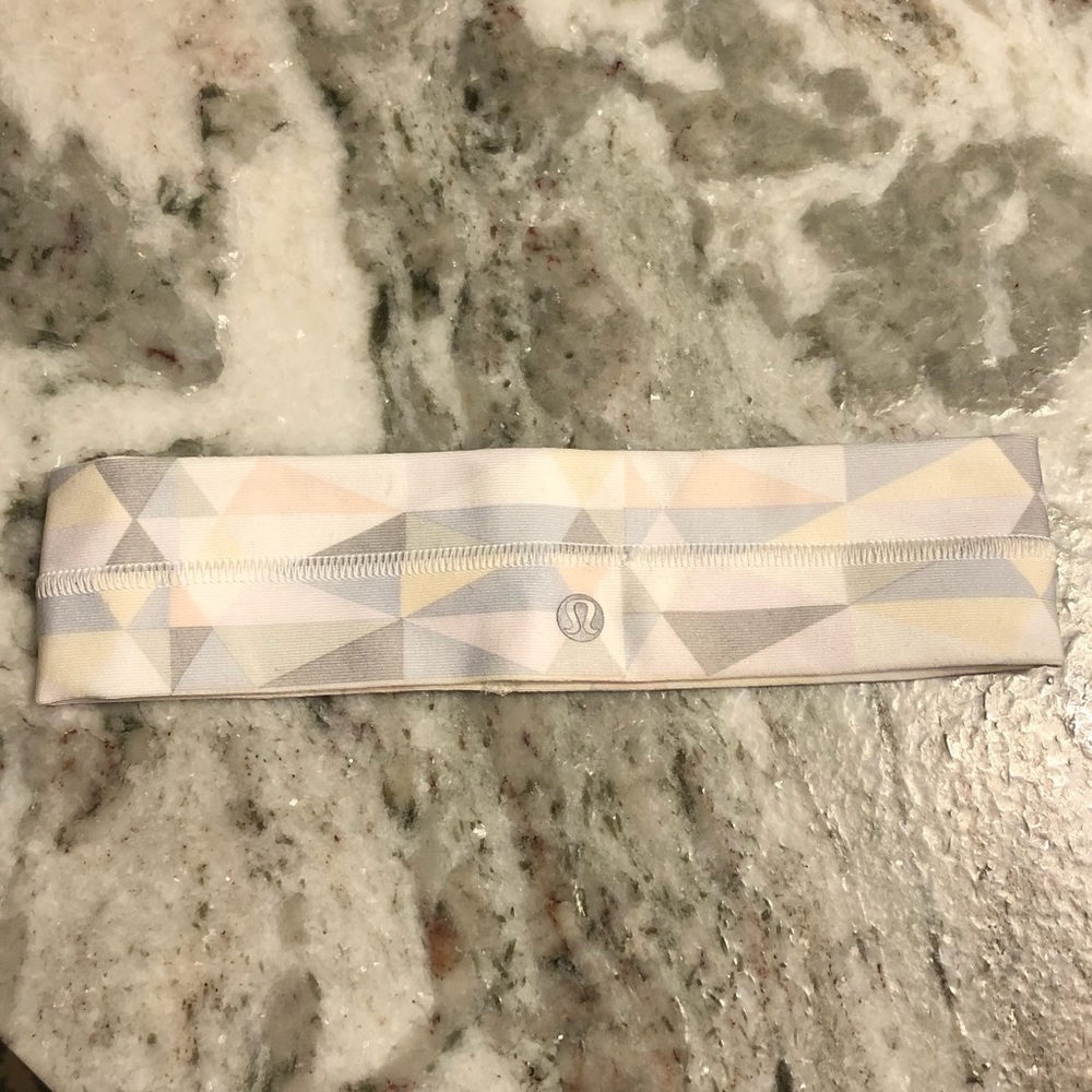 Lululemon Fly Away Tamer Headband Geometric Print